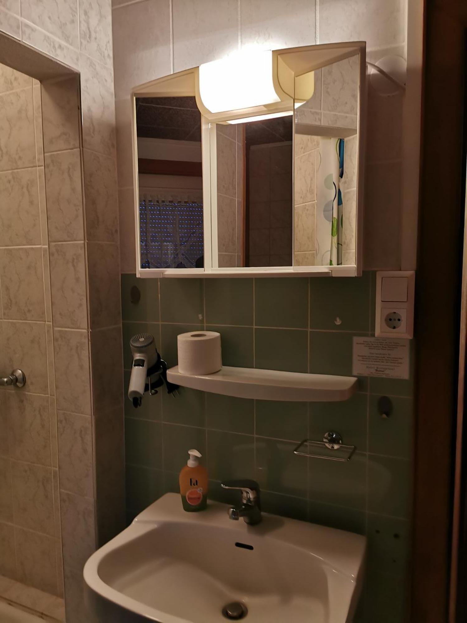 See Lord Hotel Kaiserslautern Phòng bức ảnh