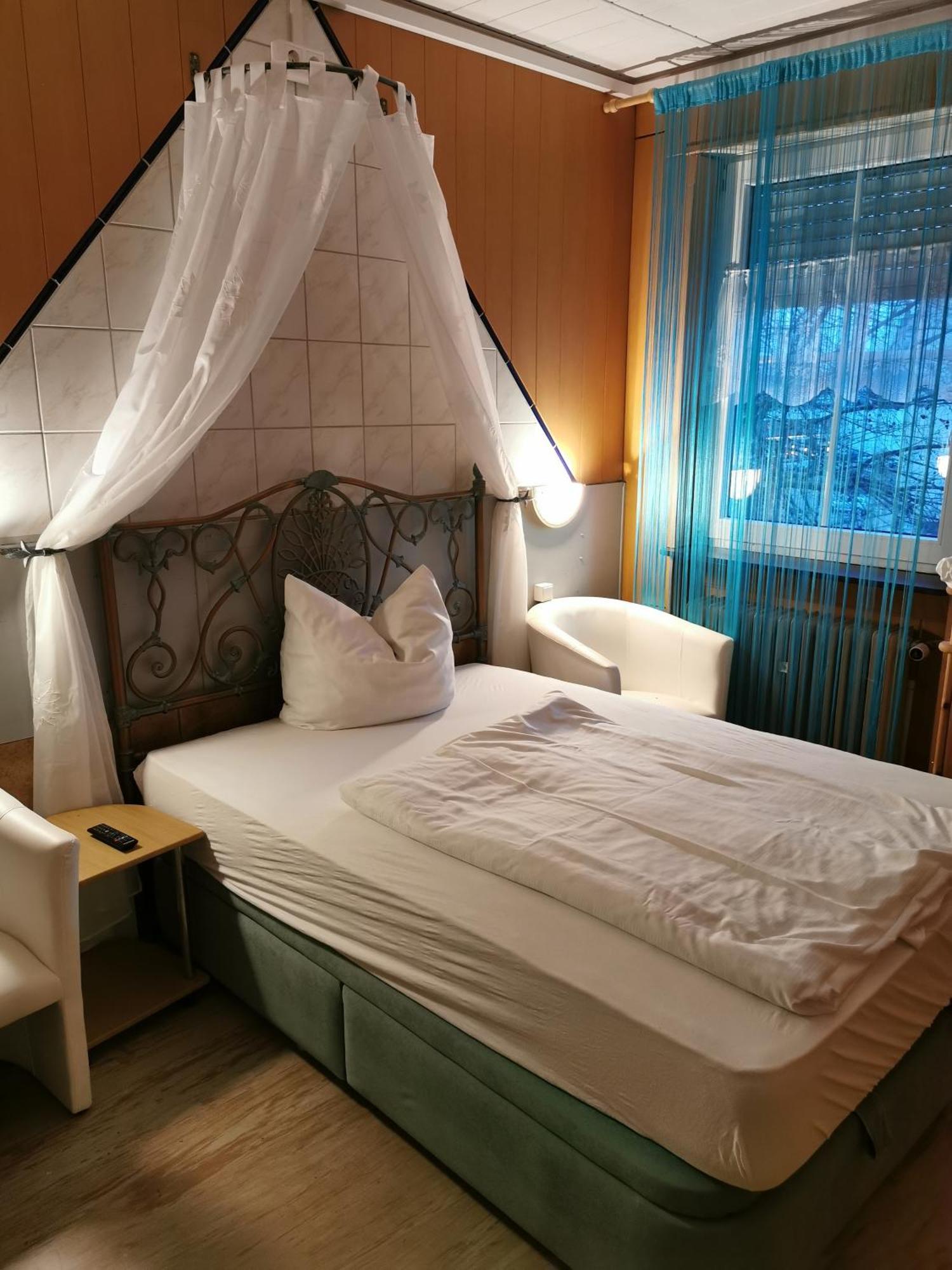 See Lord Hotel Kaiserslautern Phòng bức ảnh