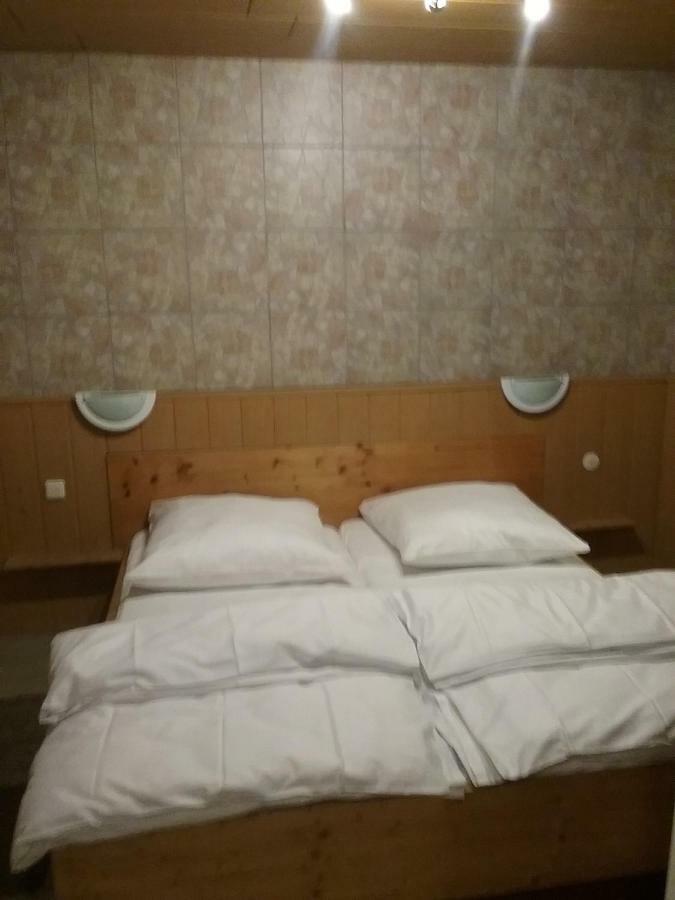 See Lord Hotel Kaiserslautern Ngoại thất bức ảnh